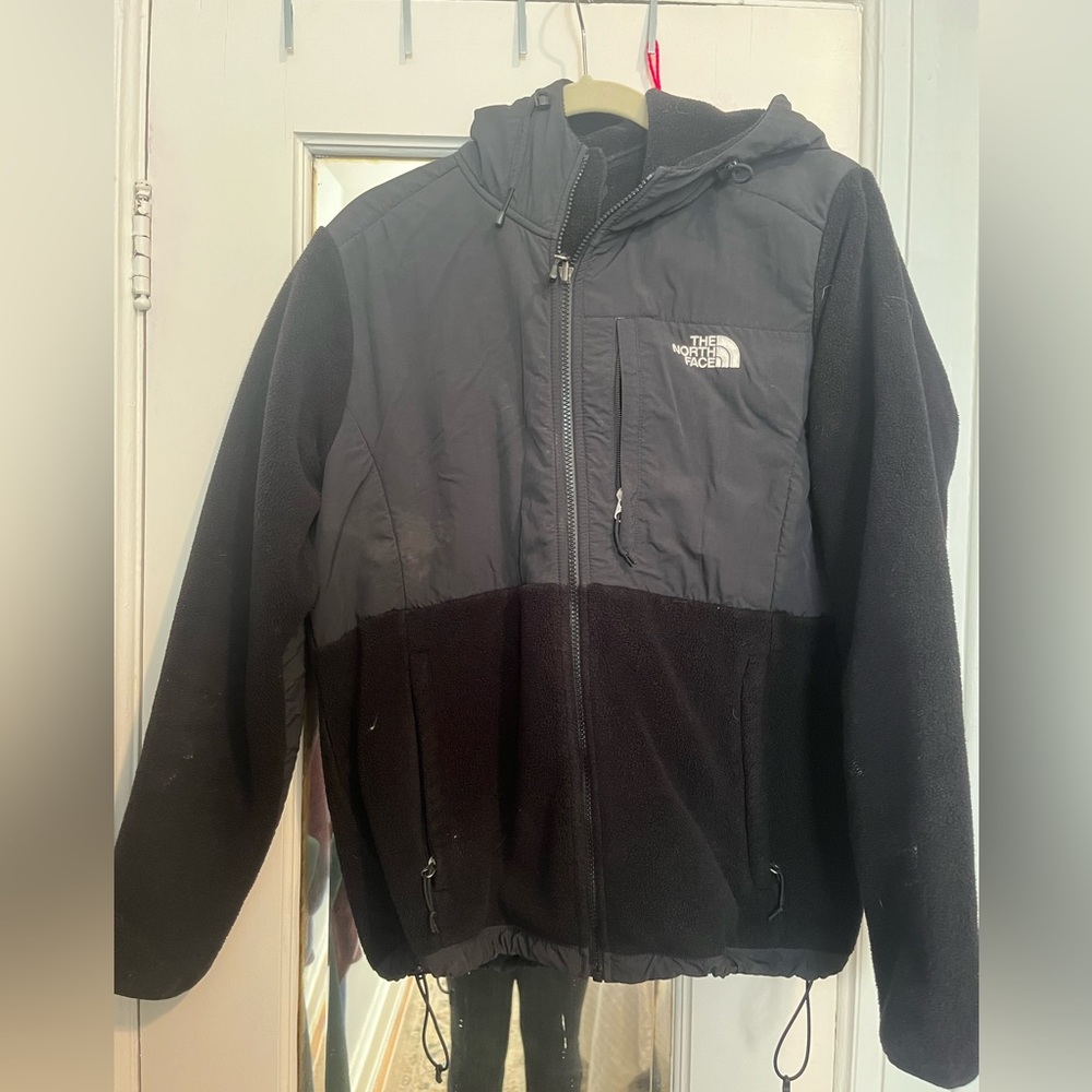 Classic North Face hooded fleece black